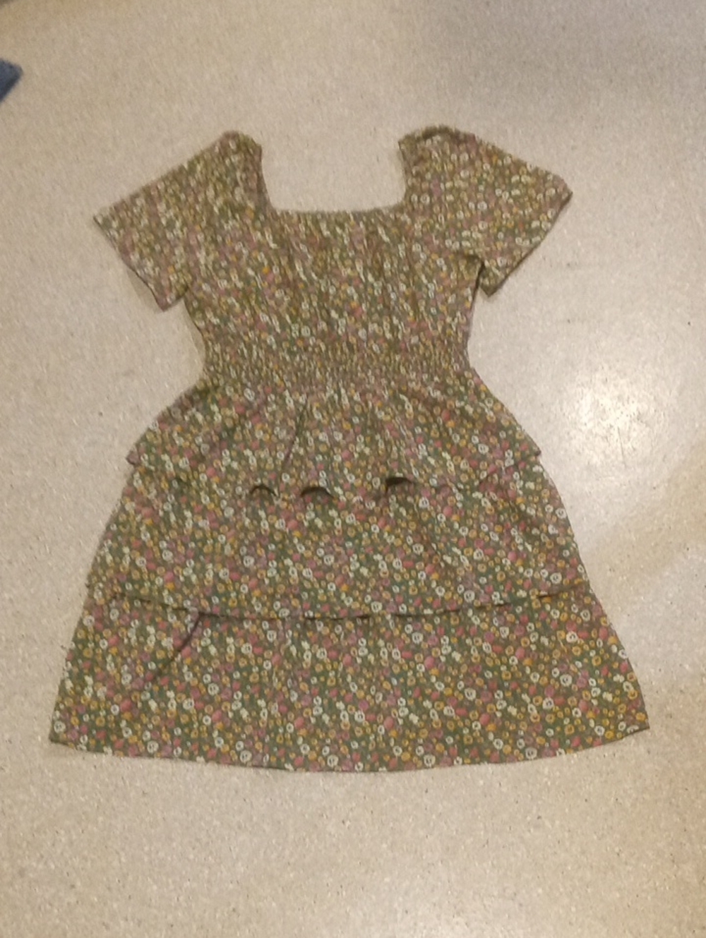 #743 "PrettyGarden" Floral Tiered Short-Sleeve Women’s Dress - Olive Green